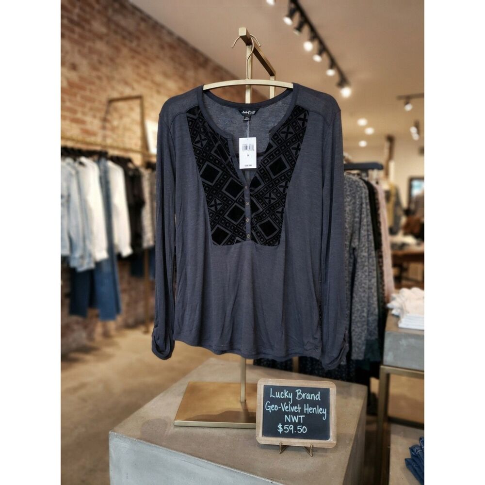 Lucky Brand Embroidered Velvet Panel Henley Top Size M Boho Chic & Fall Layering
